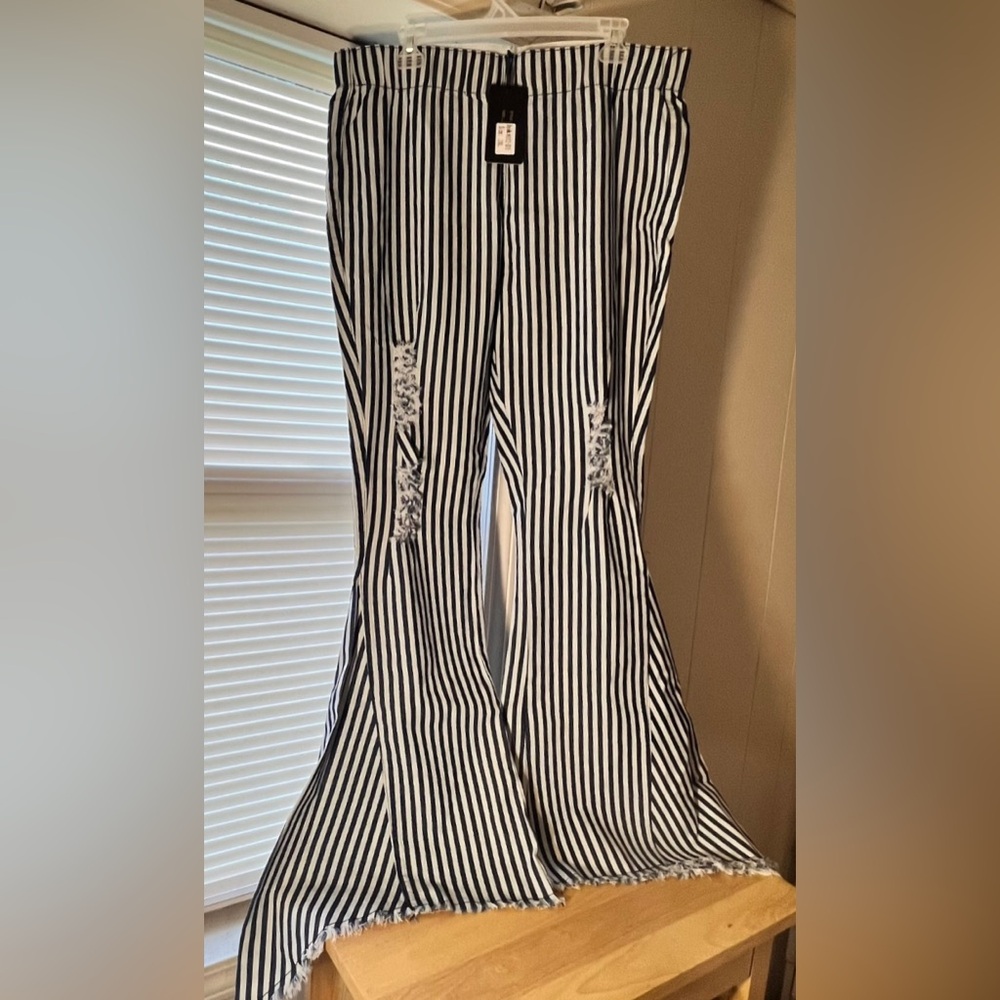 NWT Lucky & Blessed Distressed Striped Flare Jeans Bell Bottoms 2XL Pull-On Pant